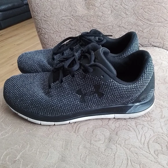 Under Armour sneakers - Picture 2 of 6